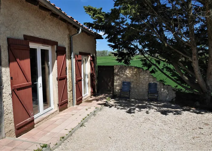 ゲストハウス L'ermitage Betcave-Aguin